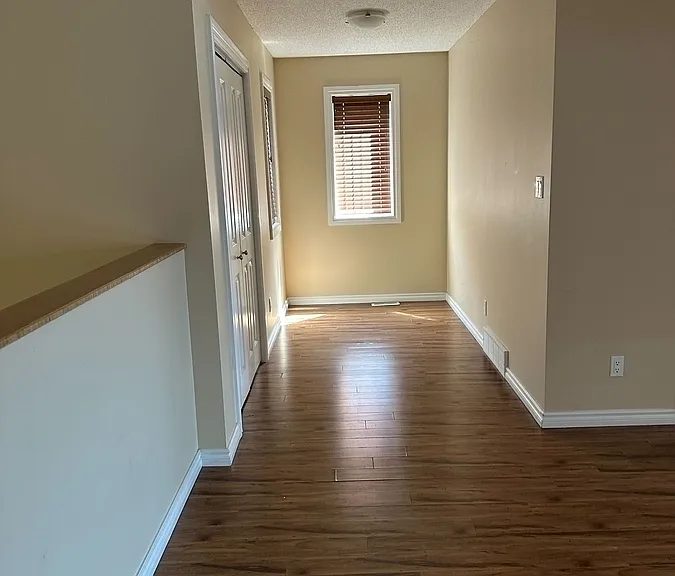 2160 McIntyre St #2 — Photo 4