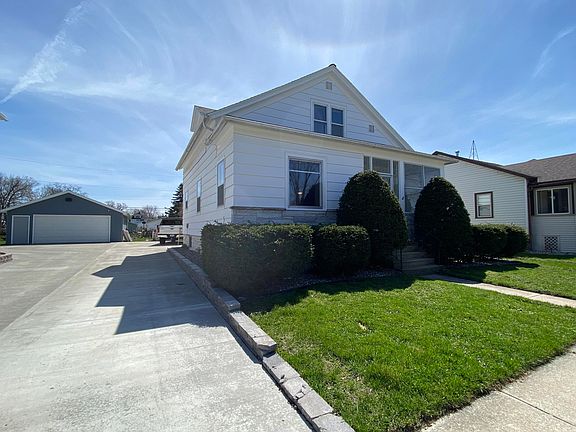 2nd image of 114 E Arndt St