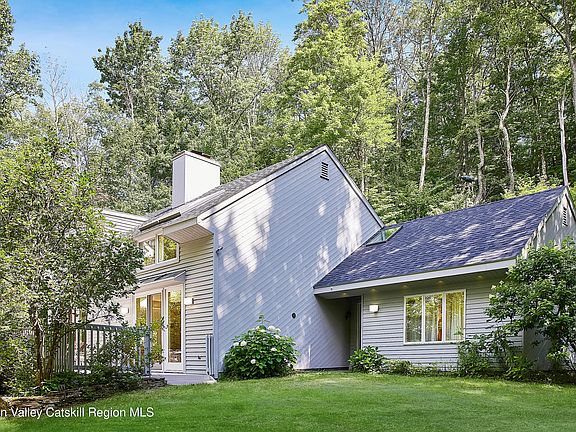 2nd image of 382 Catskill Drive