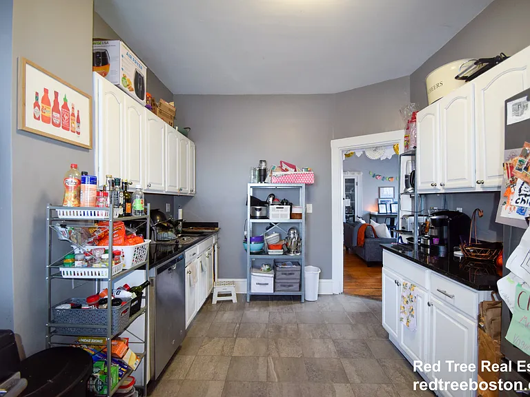 85 Surrey St #2 — Photo 4