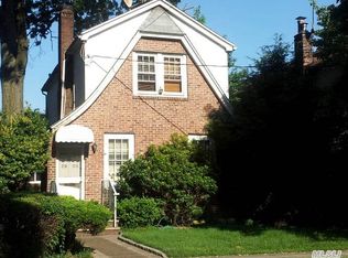 2905 165th St, Flushing, NY 11358
