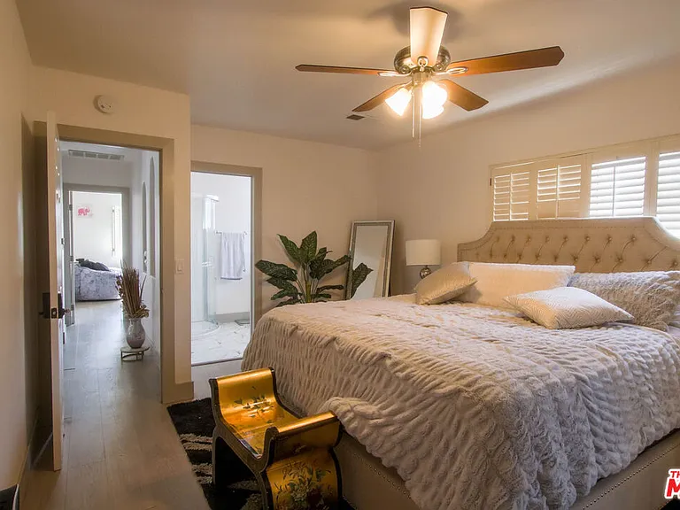 2223 W 78th Pl — Photo 16