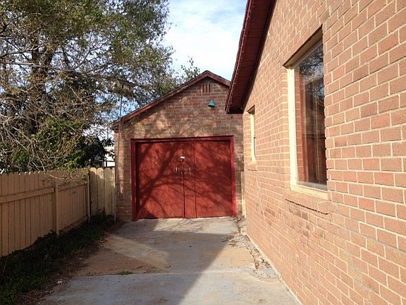 2nd image of 405 S Houston St