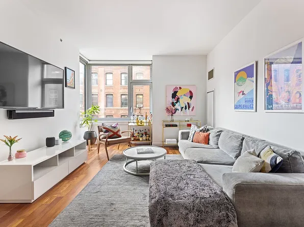 100 Jay St APT 5B, Brooklyn, NY 11201