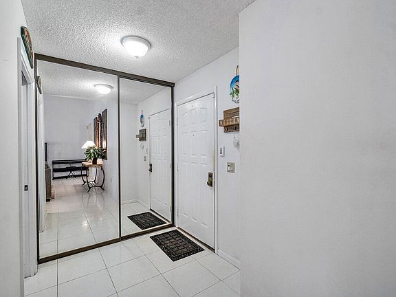 2nd image of 231 E River Park Dr