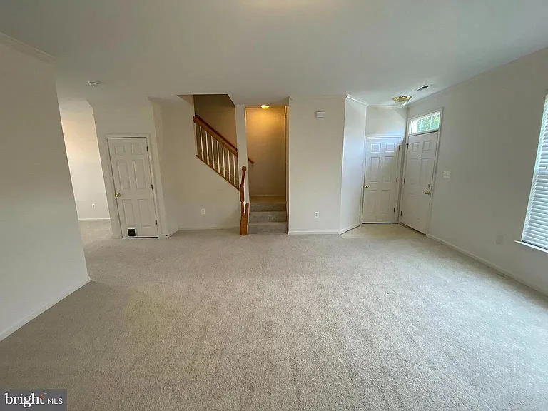 5215 Drakes Ct — Photo 3