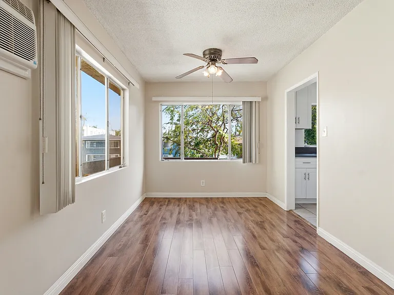 1475 S Wooster St #4 — Photo 18