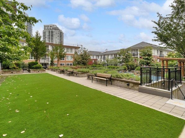 621 Regan Ave #213, Coquitlam, BC V3J 0K1