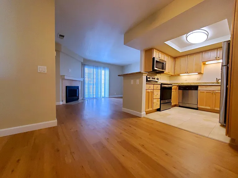 Citrus Court Apartments — Photo 9