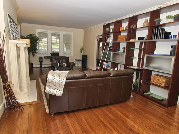 4th image of 124 Jefferson Dr