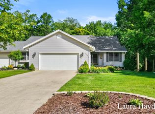 6880 Beechwood Dr, Saranac, MI 48881