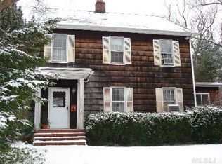 160 Lexington Ave, Oyster Bay, NY 11771