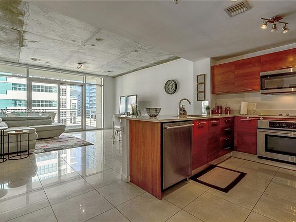 2nd image of 3250 NE 1st Ave APT 703