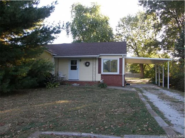 122 Westerholdt St photo 1