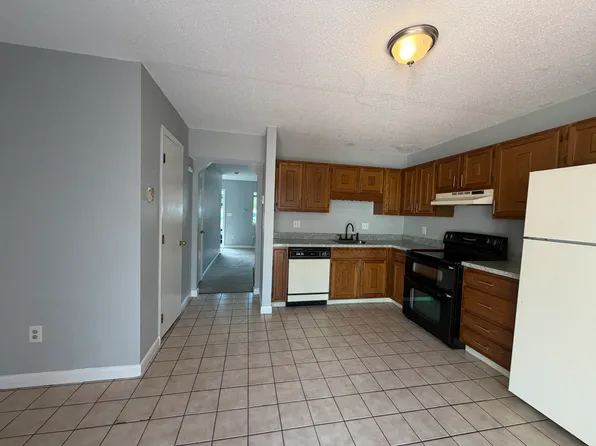 41 Dunbar St #2A, Waterbury, CT 06705