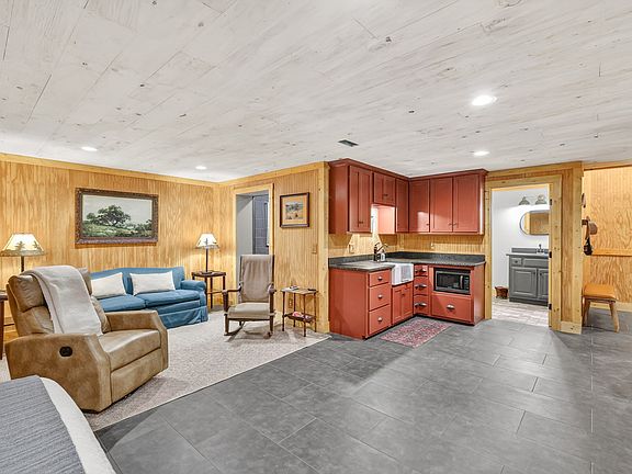 47th image of 157 Giles Ln