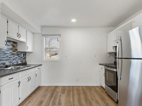 512 S Main St #2, Deerfield, WI 53531