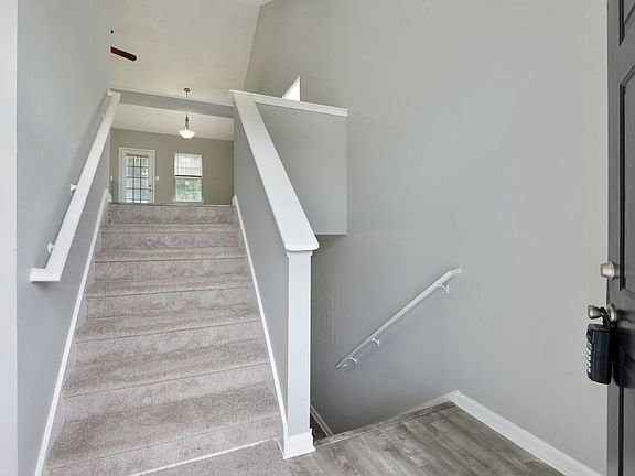 2nd image of 7089 Sir Galahad Way