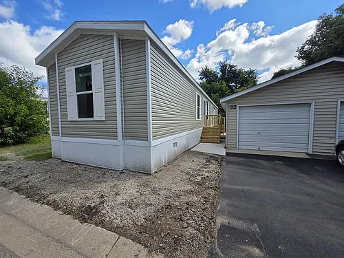 23 Thomas Ln Photo 1
