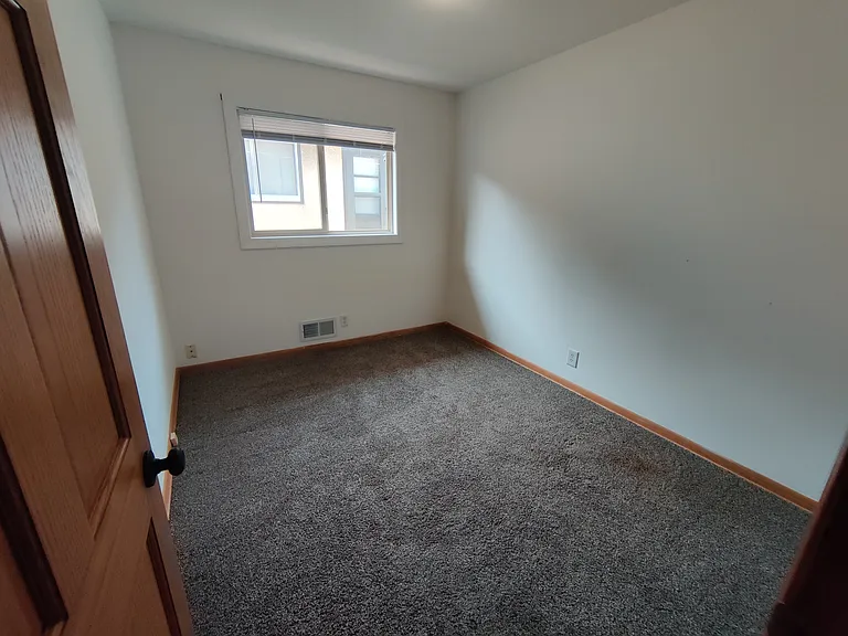 5735 Xerxes Ave S — Photo 7
