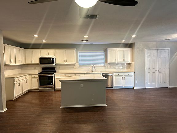 2nd image of 4027 Bay Springs Ct