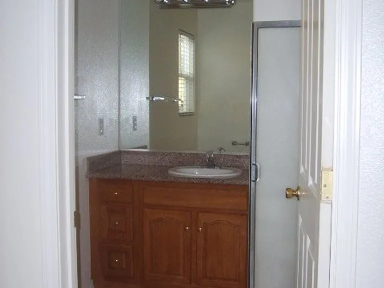 La Casa Elegante Apartments — Photo 18