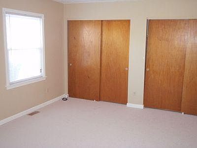 4th image of 2476 Woodhill Dr