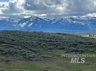 34 Silver Stone Ct, Cascade, ID 83611