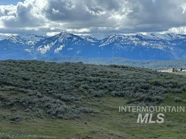 34 Silver Stone Ct, Cascade, ID 83611