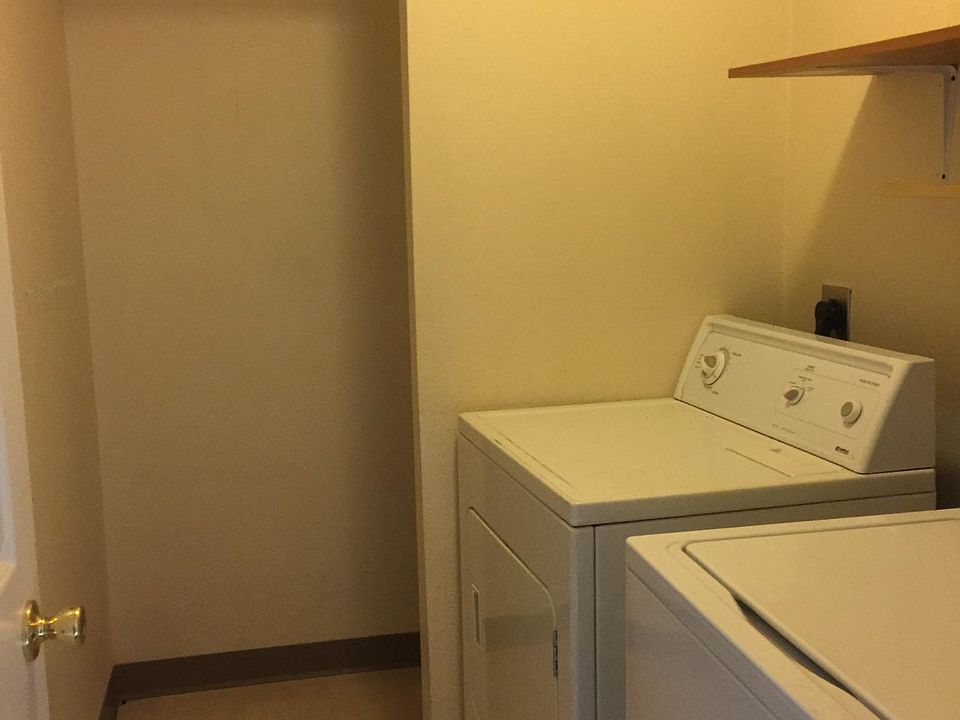 2nd image of 1416 Kent Ct #A
