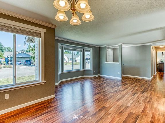5th image of 5214 140th Pl NE