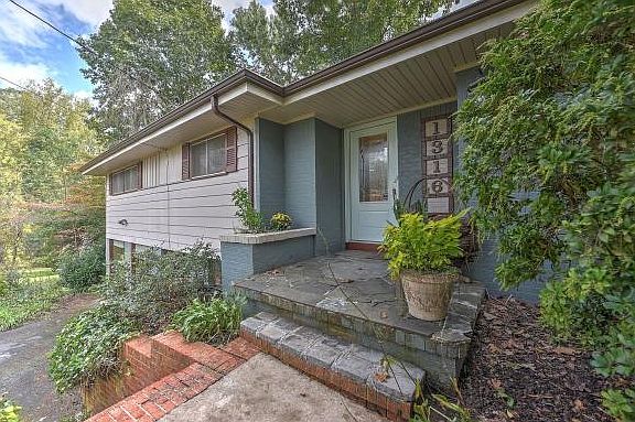 2nd image of 1316 Woodland Ave
