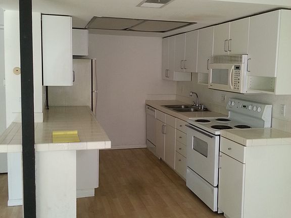2nd image of 1745 W Olive Ave