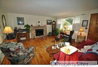 3rd image of 111 171st St E