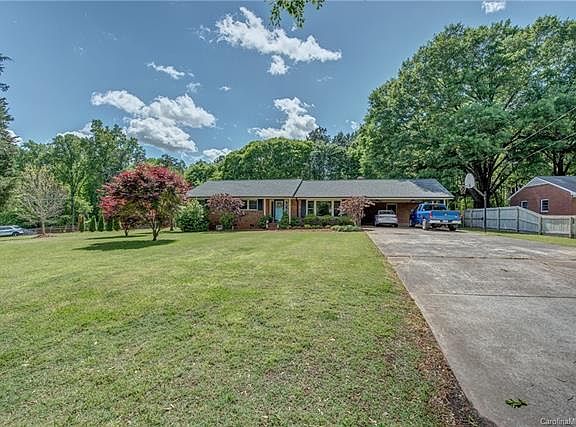 2nd image of 20 Barnes Dr
