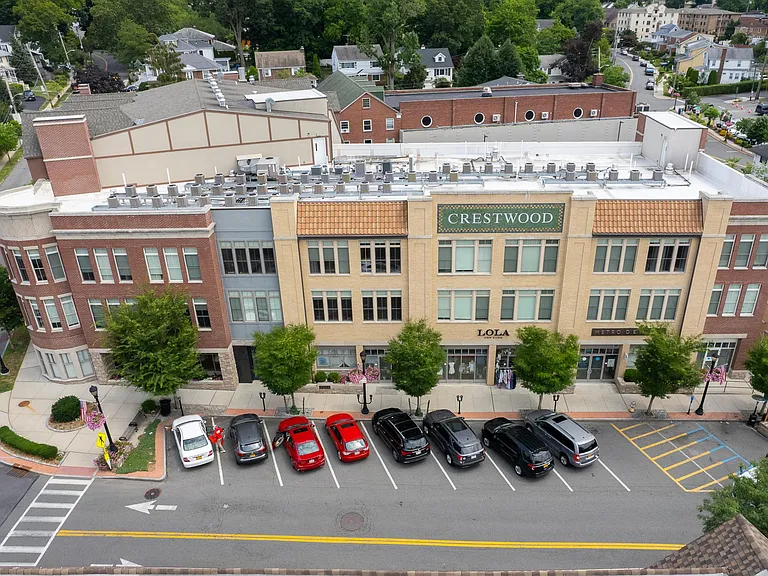 308 Columbus Ave — Photo 25