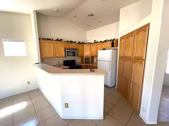2nd image of 3034 Glenview Ct