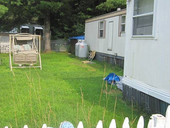 2nd image of 63 Avenue C