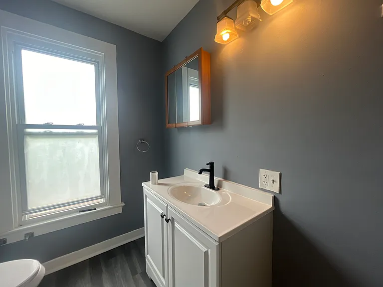147 Winchester Ave — Photo 10