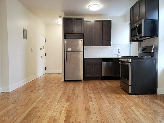 2nd image of 145 Borinquen Pl APT 10