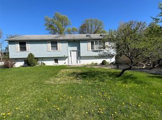 11 Keats Rd, Middletown, NY 10941