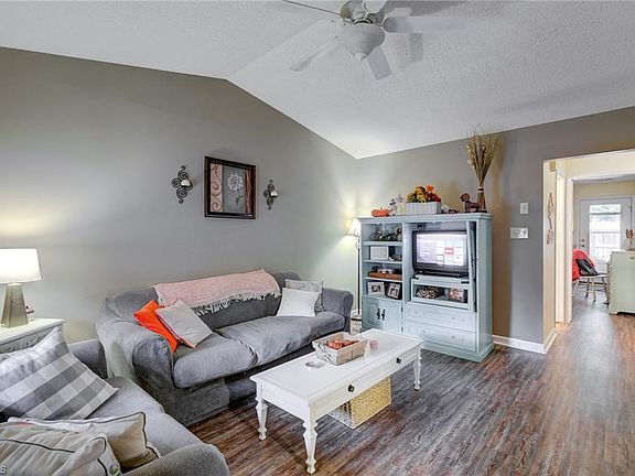2nd image of 622 Rock Garden Cir