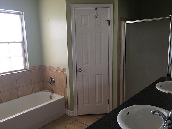 3rd image of 3009 McGill Blvd