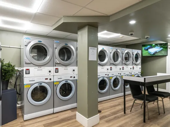 2400 Hudson Terrace image 24 of 31