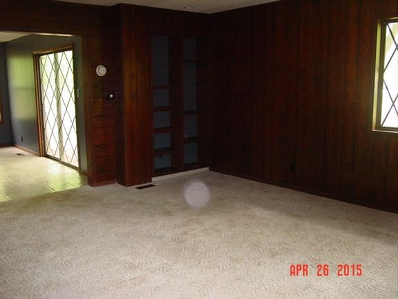 4th image of 824 Sunset Dr