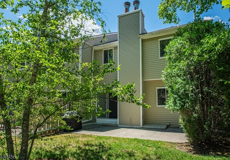 50 Castle Ridge Dr — Photo 25