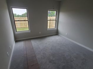 402 Barbet Dr #402, Centerton, AR 72719