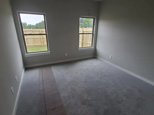 402 Barbet Dr #402, Centerton, AR 72719