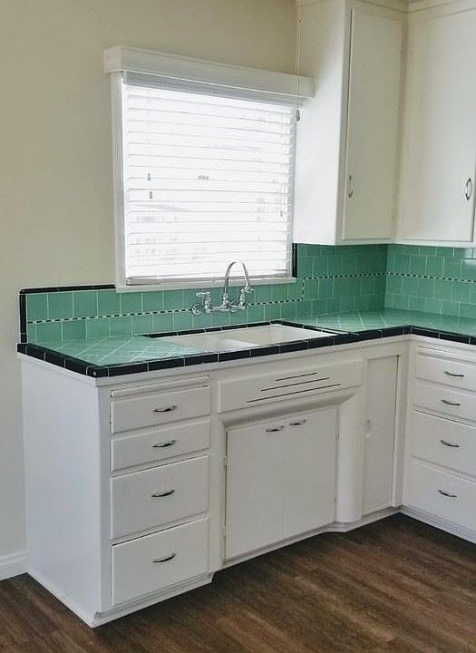 1st image of 614 Marguerite Ave #B