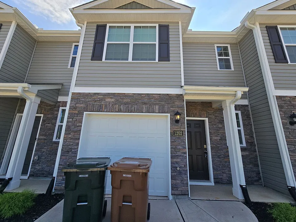 1202 Broholmer Ln